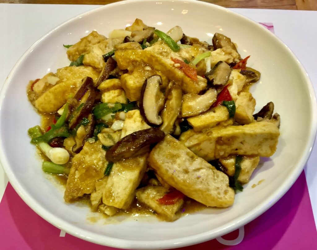 Stir Fried Tofu With Mashroom